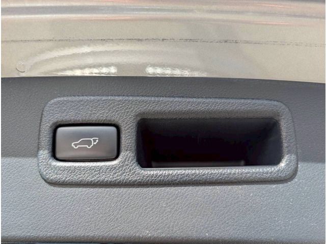 TOYOTA LEXUS NX300H 2015 Image 31