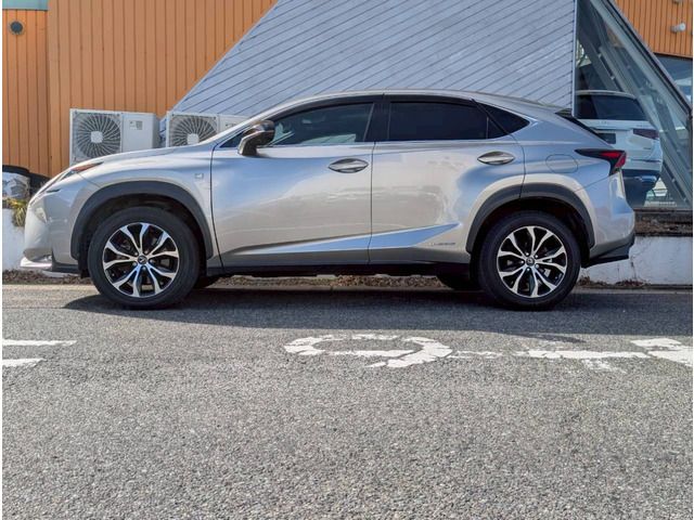 TOYOTA LEXUS NX300H 2015 Image 31