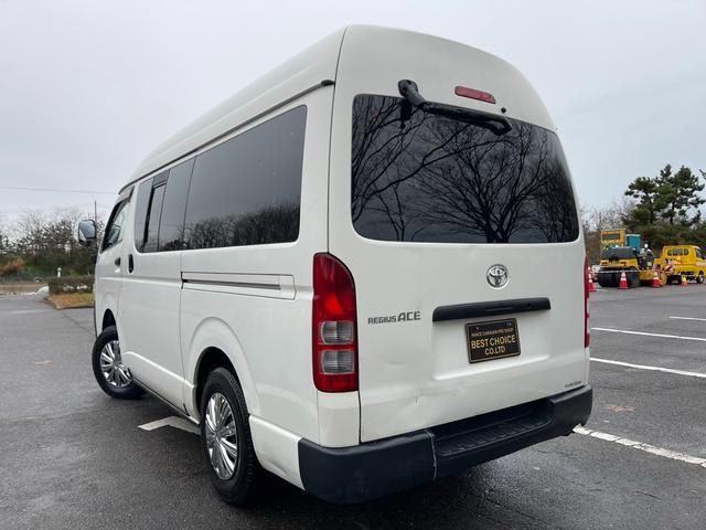 TOYOTA HIACE VAN 4WD 2009 Image 31