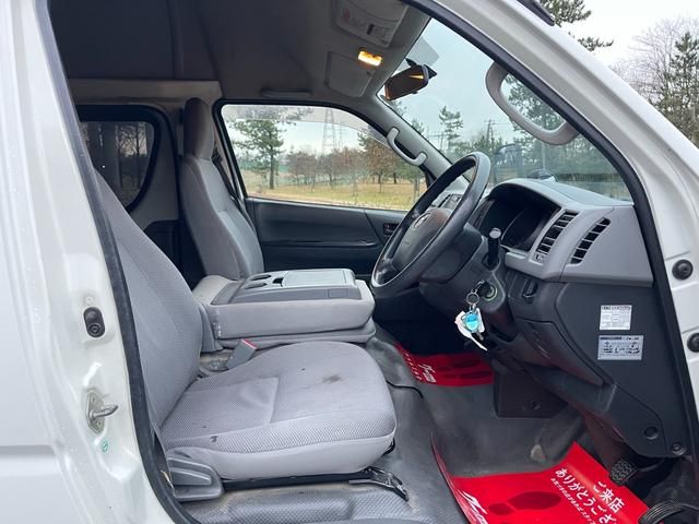 TOYOTA HIACE VAN 4WD 2009 Image 31