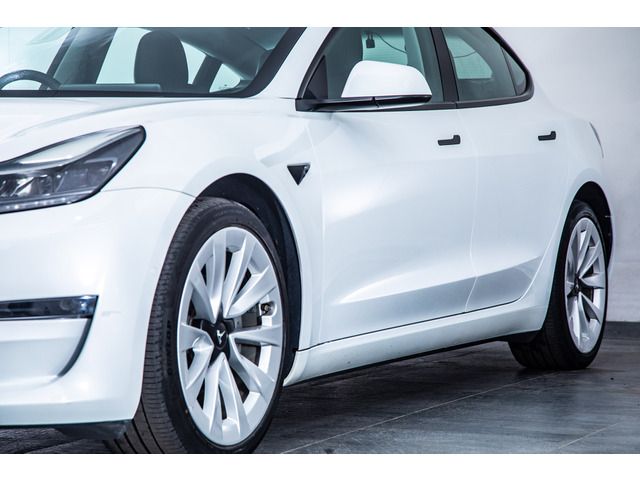 TESLA MODEL 3 2021 Image 31