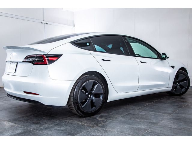 TESLA MODEL 3 2021 Image 31