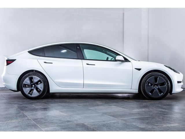 TESLA MODEL 3 2021 Image 31