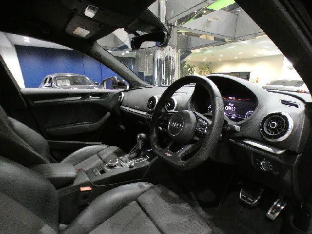 AUDI A3 SPORTBACK 2018 Image 31