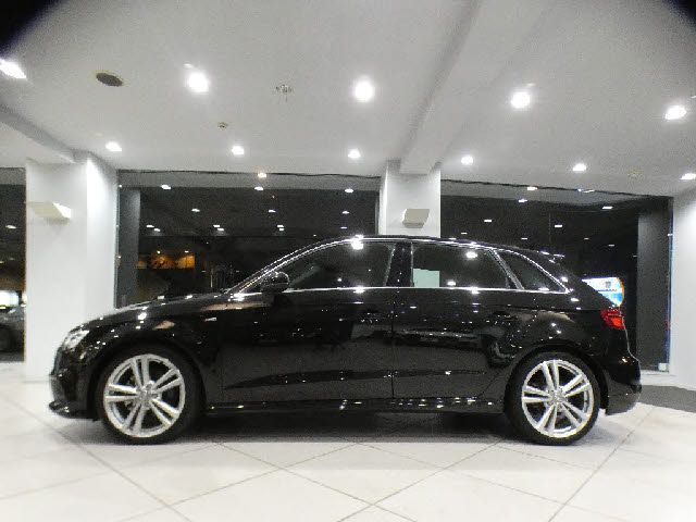 AUDI A3 SPORTBACK 2018 Image 31