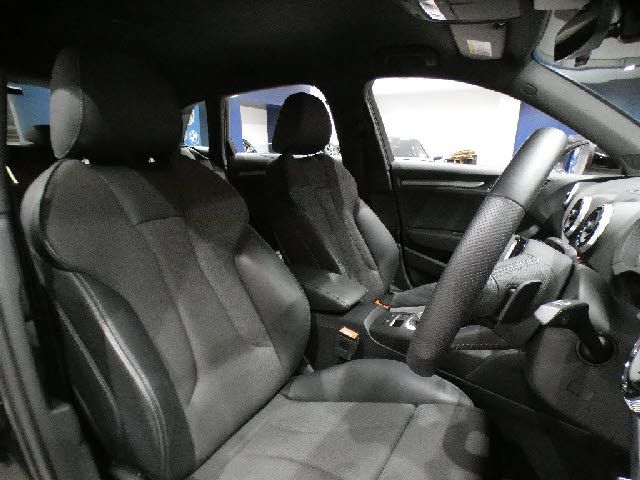 AUDI A3 SPORTBACK 2018 Image 31