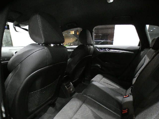 AUDI A3 SPORTBACK 2018 Image 31