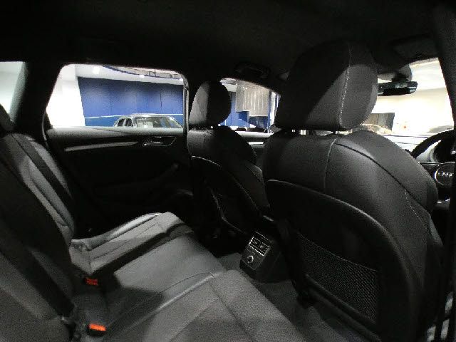 AUDI A3 SPORTBACK 2018 Image 31