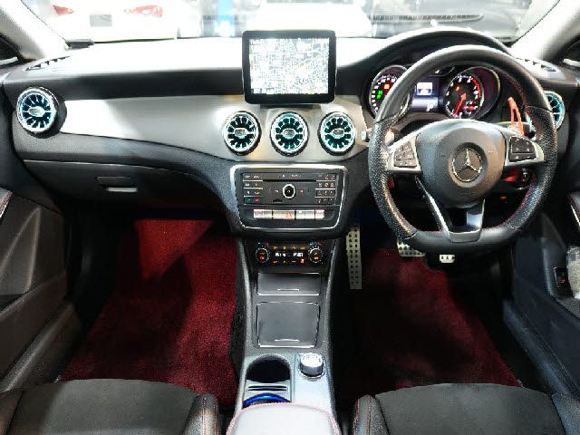 MERCEDES BENZ CLA SH 2017 Image 31