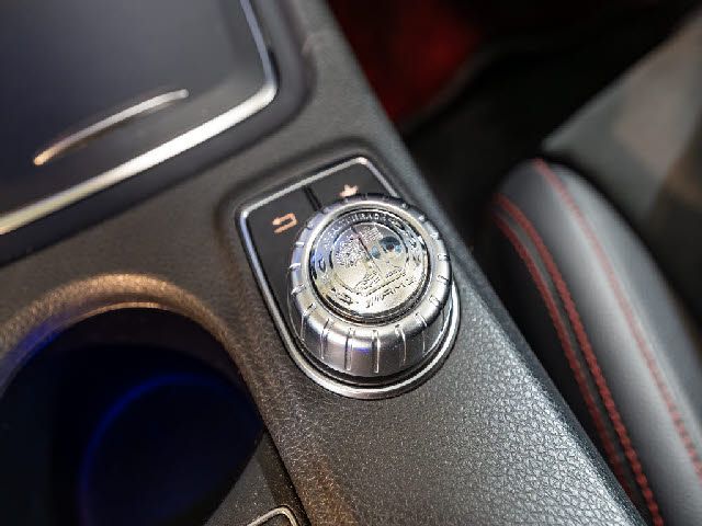 MERCEDES BENZ CLA SH 2017 Image 31