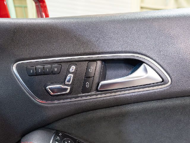 MERCEDES BENZ CLA SH 2017 Image 31