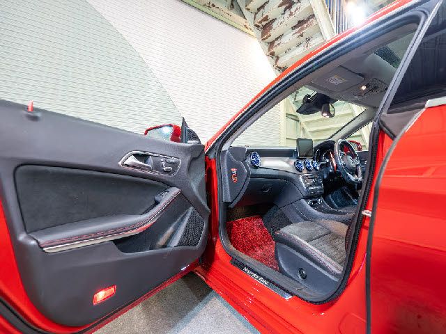 MERCEDES BENZ CLA SH 2017 Image 31