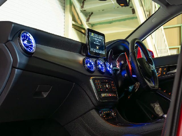 MERCEDES BENZ CLA SH 2017 Image 31