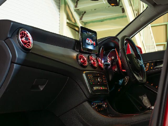 MERCEDES BENZ CLA SH 2017 Image 31