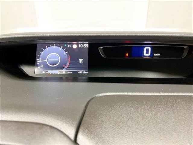 NISSAN SERENA  S-HYBRID 2018 Image 31