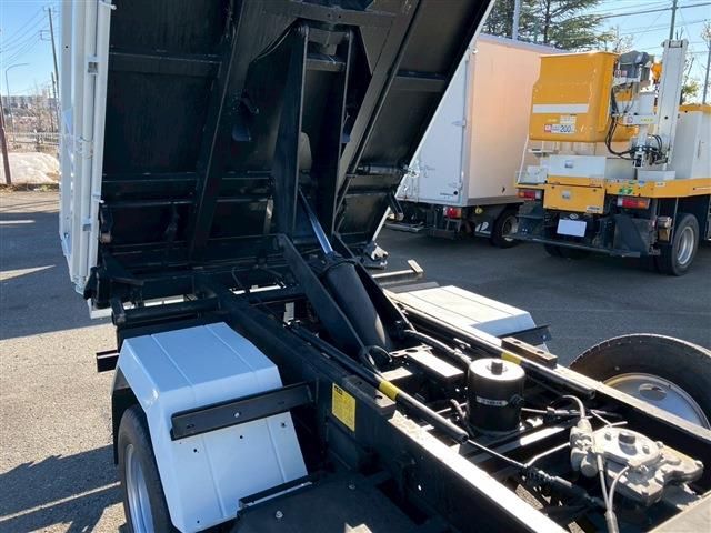 MITSUBISHI  2016 Image 31