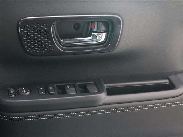 HONDA N BOX CUSTOM 2025 Image 31