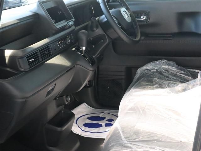 HONDA N BOX CUSTOM 2025 Image 31