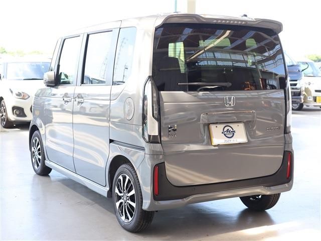 HONDA N BOX CUSTOM 2025 Image 31