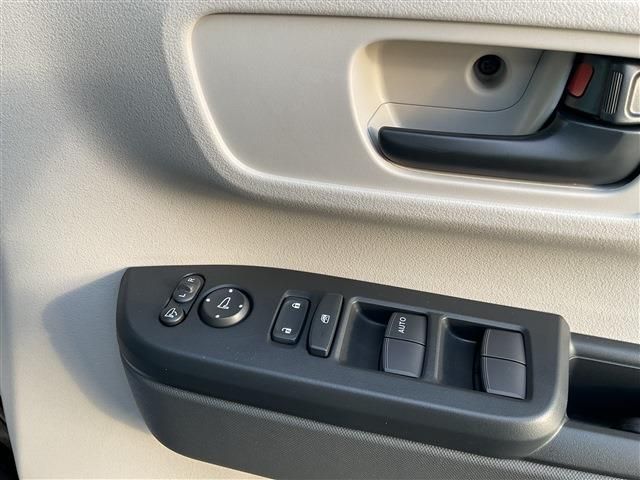 HONDA N BOX 2025 Image 31