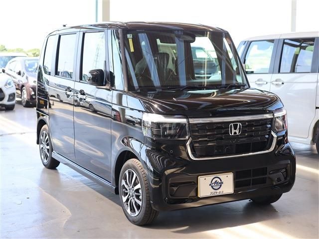 HONDA N BOX CUSTOM 2025 Image 31