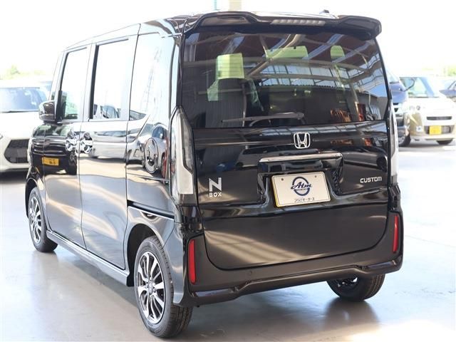 HONDA N BOX CUSTOM 2025 Image 31