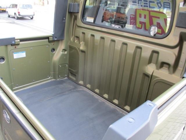 DAIHATSU HIJET DECKVAN 4WD 2016 Image 31