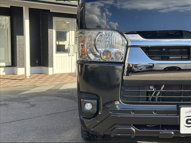 TOYOTA HIACE VAN 4WD 2022 Image 31