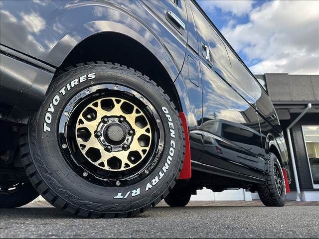 TOYOTA HIACE VAN 4WD 2022 Image 31