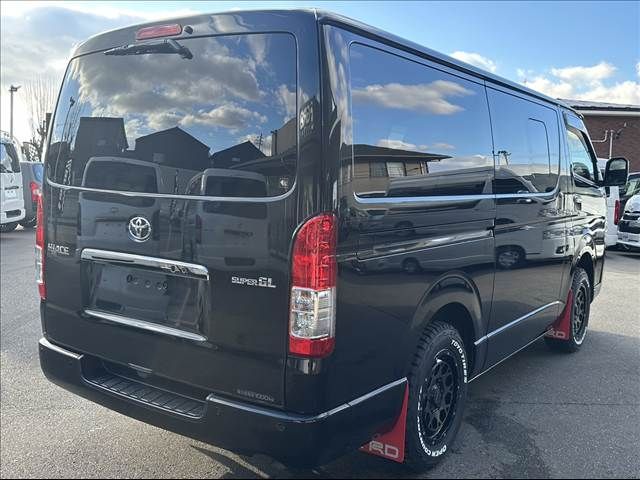 TOYOTA HIACE VAN 4WD 2022 Image 31