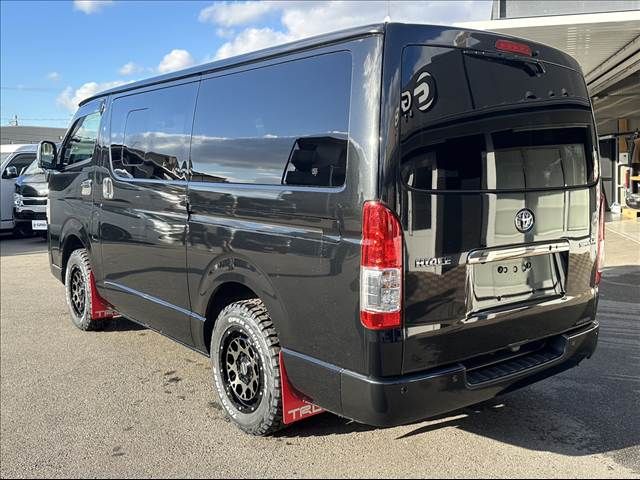 TOYOTA HIACE VAN 4WD 2022 Image 31