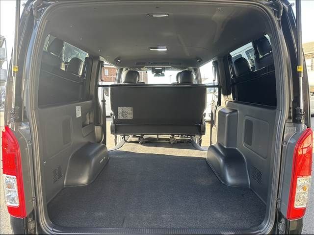 TOYOTA HIACE VAN 4WD 2022 Image 31