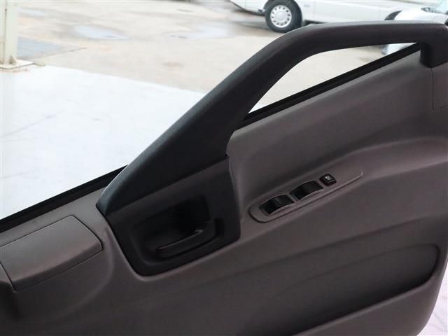 HINO DUTRO 2020 Image 31