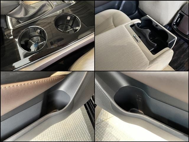 TOYOTA CROWN SEDAN HYBRID 2019 Image 31