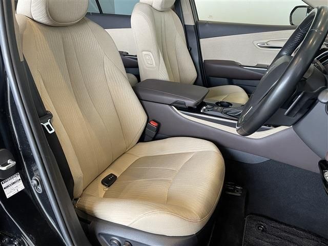 TOYOTA CROWN SEDAN HYBRID 2019 Image 31