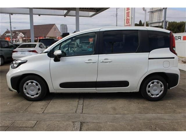 TOYOTA SIENTA 2023 Image 31