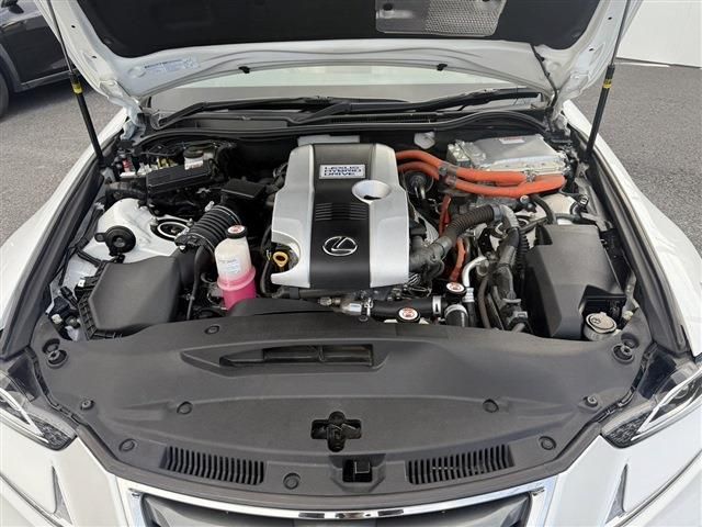 TOYOTA LEXUS IS300H 2016 Image 31