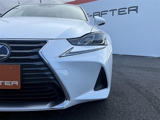 TOYOTA LEXUS IS300H 2016 Image 31