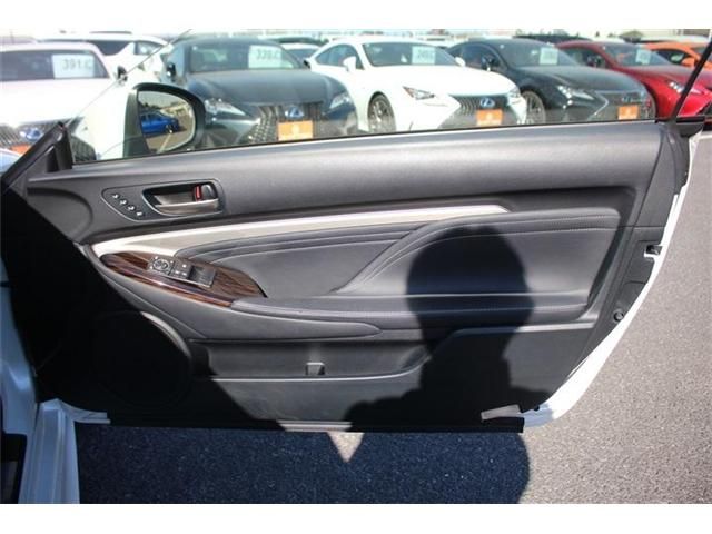 TOYOTA LEXUS RC300H 2016 Image 31