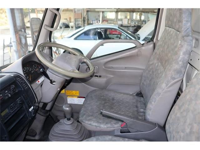 HINO DUTRO 2005 Image 31