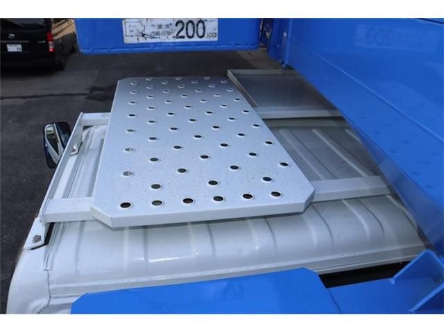 HINO DUTRO 2005 Image 31