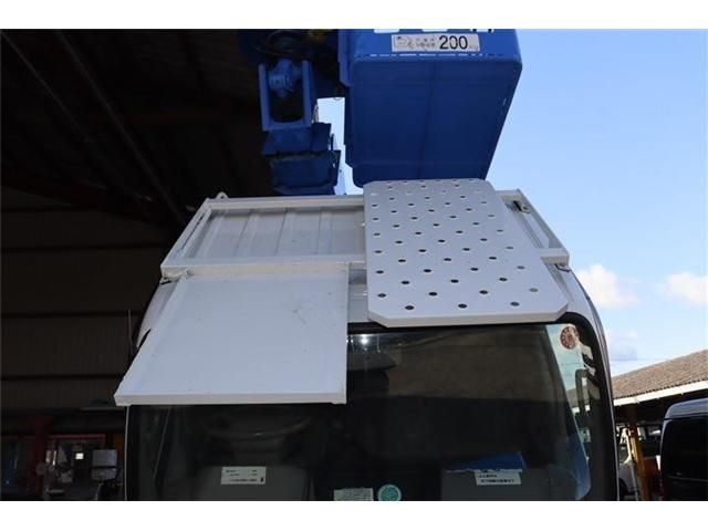 HINO DUTRO 2005 Image 31