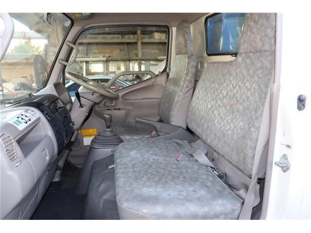 HINO DUTRO 2005 Image 31