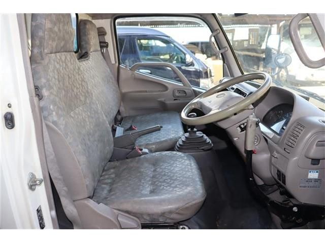 HINO DUTRO 2005 Image 31