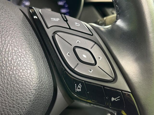 TOYOTA C-HR 2018 Image 31