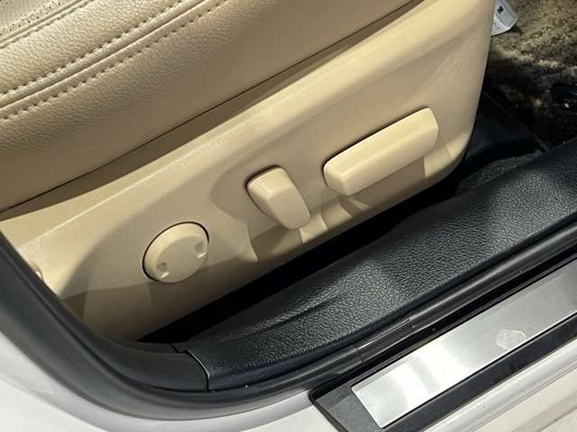 TOYOTA CROWN SEDAN 2015 Image 31