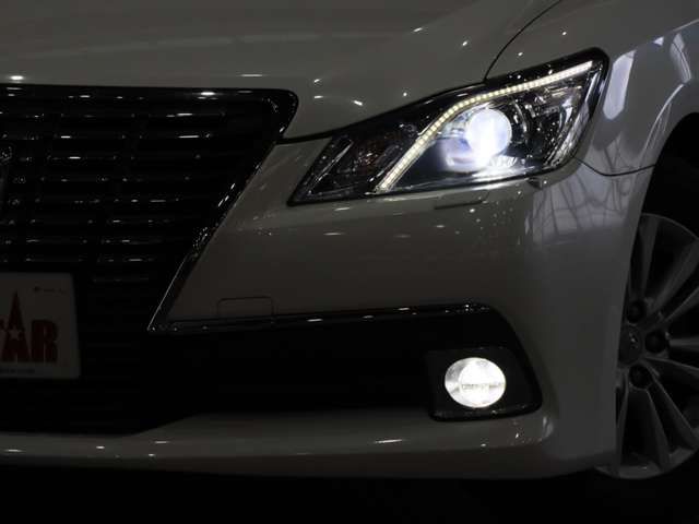 TOYOTA CROWN SEDAN 2015 Image 31