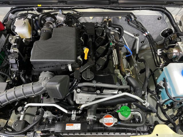 SUZUKI JIMNY NOMADE 2025 Image 31