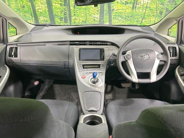TOYOTA PRIUS 2013 Image 31