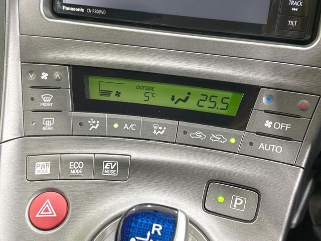 TOYOTA PRIUS 2013 Image 31